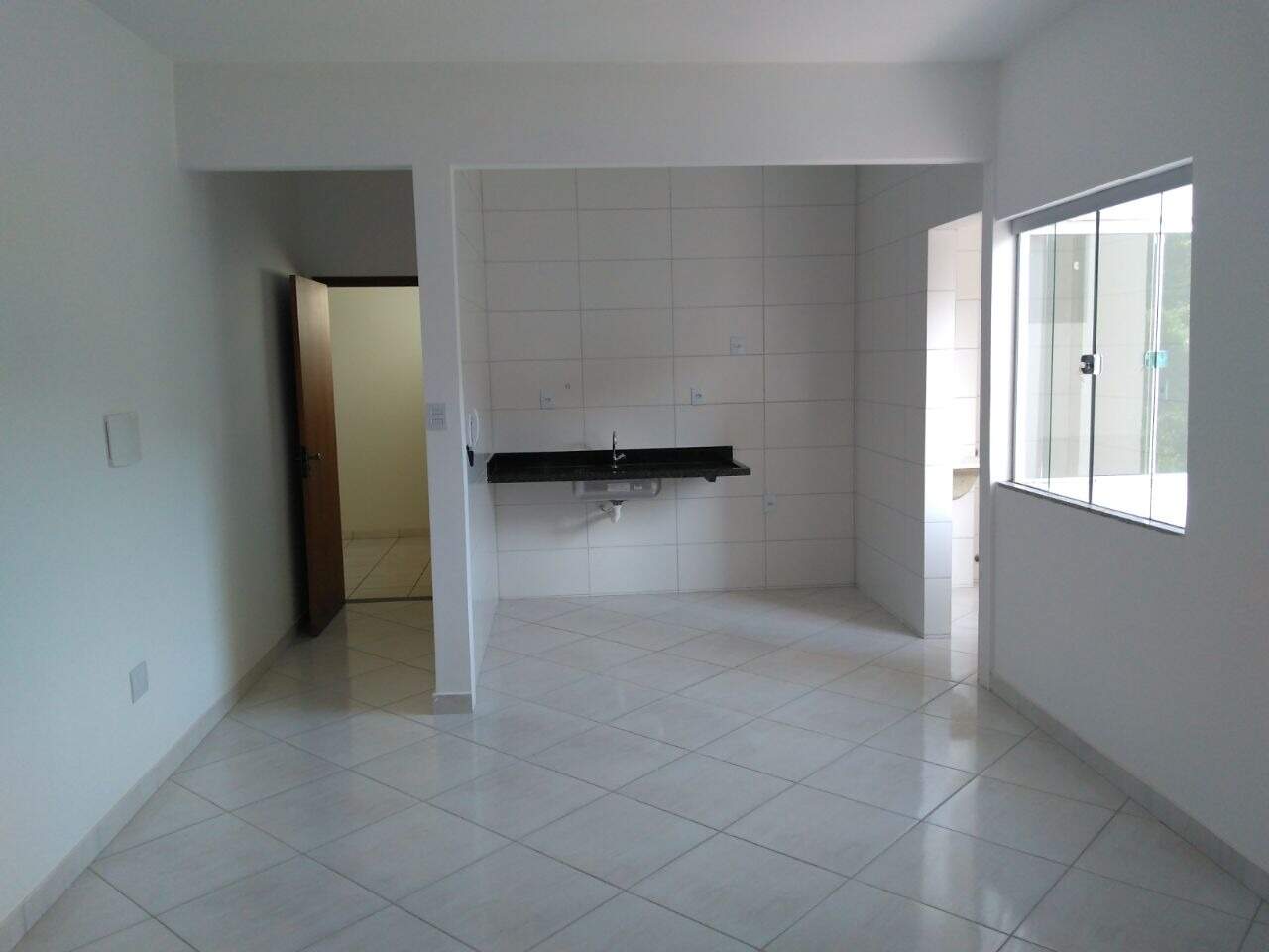 Apartamento à venda com 2 quartos, 56m² - Foto 1